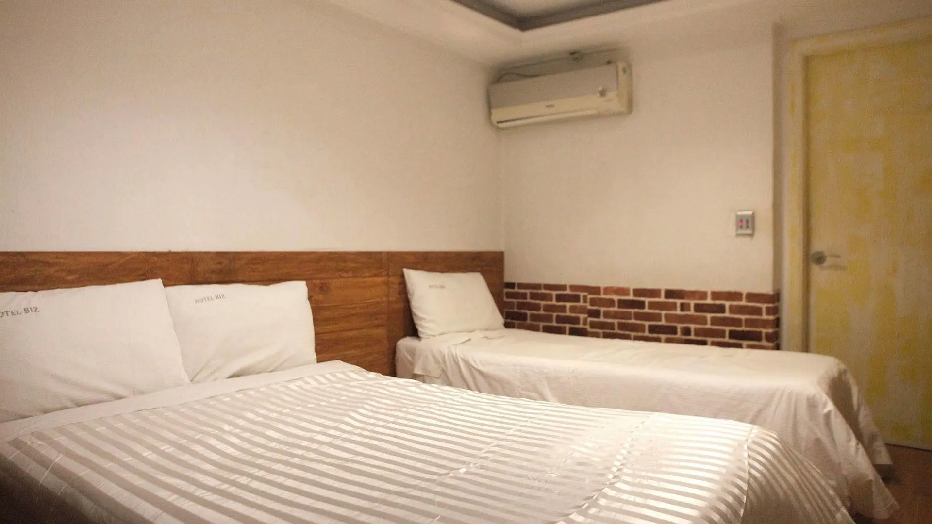 Hotel Biz Jongro - Insa-Dong Seoel Hostel